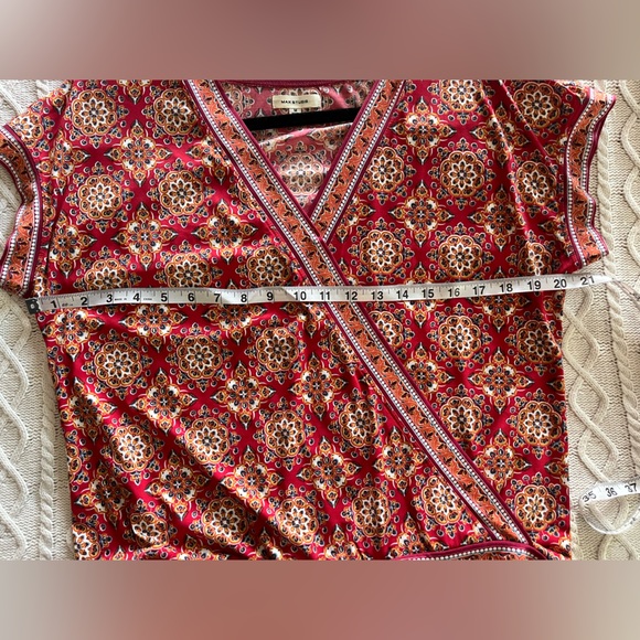 Max Studio Designer Women's Red Patterned Wrap Blouse Size Medium - Picture 8 of 15